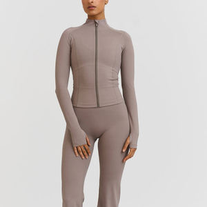 Veste zippée ajustée Betteracitve pour la salle de sport, entraînement athlétique, coupe ajustée - Product Image 4