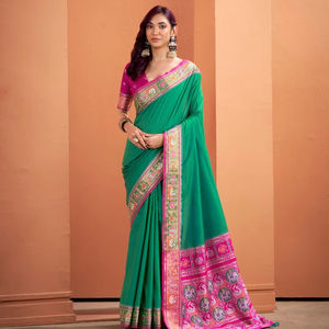 Saree en soie douce de créateur indien avec tissage Zari, saree de mariage avec saree de style designer traditionnel - Product Image 1