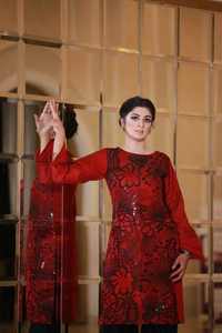 Salwar Kameez pour femmes de style indien-pakistanais de haute qualité, en coton et soie, couleur personnalisée, lavable toute saison, en provenance du Pakistan - Product Image 4