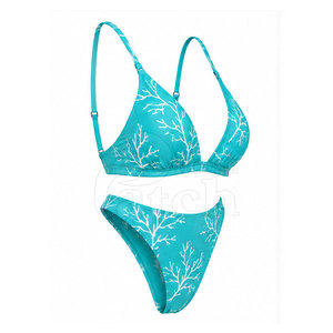 Ensemble bikini moderne deux pièces pour femme, bas taille haute, haut tendance, tissu extensible, collection été pour vacances à la station balnéaire - Product Image 4
