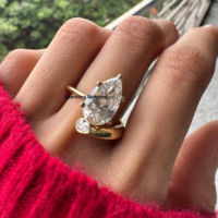 Bague de fiançailles et de mariage en or 14 carats plaqué rhodium avec diamant de laboratoire taille poire de 3 carats pour femme, idéale pour les fêtes