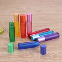 Hochwertige Luxus 10ml leere runde bunte Parfüm ätherische Öl flasche galvani sierte Glas walzen flasche mit Stahlkugel