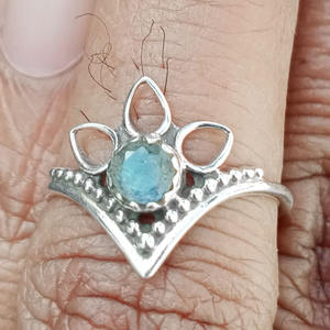 Vente en gros de bagues en argent sterling 925 Labradorite faites à la main en argent fin pour femmes indiennes et filles cadeau de fête de mariage parfait - Product Image 1