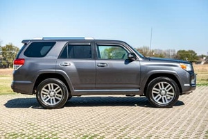 2011 IV RONNER SUV Turbo Engine Auto matic Leather Seats <b>Panoramic</b> Sunroof LED Headlights - Product Image 5