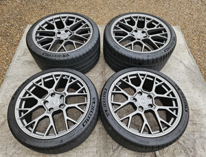 NUEVO EN STOCK PRECIO PARA PORSCHES 911-992 OEM CARRERAS RS SPYDERR 20 F Y 21 R JUEGO DE TAPONES DE NEUMÁTICOS TPMS - Product Image 2