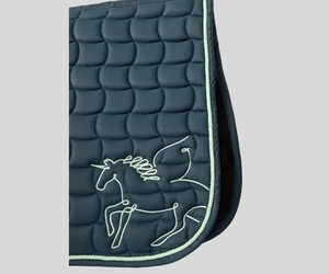 Manta de Silla de Montar Ecuestre Personalizada con Logotipo, de Alta Calidad y Duradera, con Forro de Lana para Montar a Caballo - Calidad Premium Equina - Product Image 3