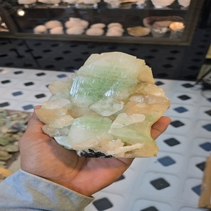 Apophyllite verte colorée en gros avec stilbite pêche, pierre précieuse naturelle, respectueuse de l'environnement, thème amour, cadeau, cristaux - Product Image 2