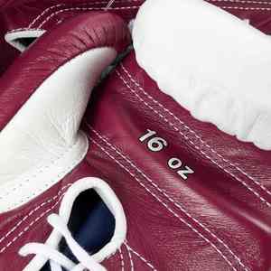 ถุงมือชกมวยหนังวัวแท้สีแดงคุณภาพดี พร้อมโลโก้สั่งทำพิเศษ ปิดผนึกกันน้ำ สายรัดข้อมือปรับได้สำหรับผู้ใหญ่ - Product Image 6