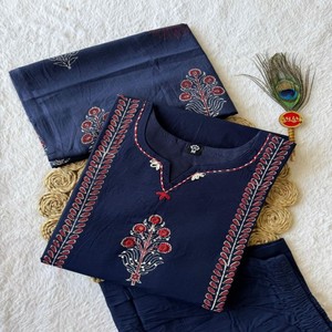 Conjunto de Kurti, Pantalón y Dupatta de Algodón Puro VASTRA COTTAGE con Estampado a Mano, Dupatta de Algodón Mul con Trabajo de Espejo Real, Ropa Étnica - Product Image 1