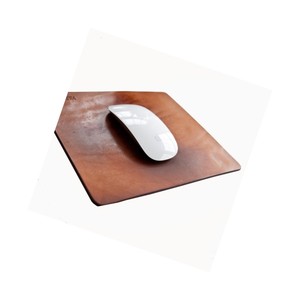 Alfombrilla de ratón de cuero PU, Color marrón, para escritorio de oficina, hecha a mano, con logotipo personalizado - Product Image 1