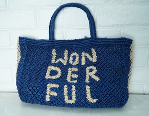 2025 Eco-Chic Bohemian Yute Crochet Tote Bags Alta calidad Compras diarias Patrón de letras coloridas Tendencia Diseño de moda - Product Image 1