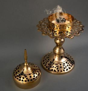 Quemador de incienso de latón de última colección de alta calidad, Metal pulido liso de la India para el hogar, Hotel, Festival, regalo decorativo, venta - Product Image 2