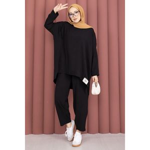Conjunto de Traje Casual de Verano para Mujer con Detalle de Emblema en Color Negro - Product Image 4