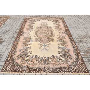 Alfombra Turca Grande de 5.6x8.5 pies, Alfombra Vintage con Diseño a Cuadros Marrón - Product Image 1