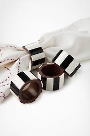 Servilleteros de resina con revestimiento brillante para configuraciones de comedor refinadas en entornos de hospitalidad casuales y de lujo - Product Image 2