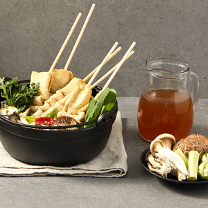 Brochetas de Pastel de Pescado Sapjin Eomuk con Verduras Picantes, Tofu y Champiñones, Bocadillos de Mariscos Hechos a Mano, Bolsa de 1016g - Product Image 2