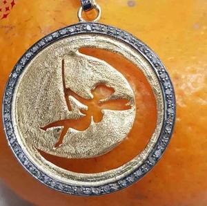 Colgante Moonlit Dancer de Plata de Ley 925 con Diamantes Naturales en Pavé, Tamaño 30x30 mm, Chapado en Rodio Negro Vintage para Boda - Product Image 1