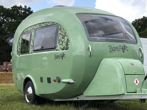 Achetez une nouvelle caravane de camping BareFoot Teardrop légère en alliage d'aluminium, pour 4 personnes, caravane de voyage moderne, charge utile maximale de 1001-2000 kg - Product Image 1