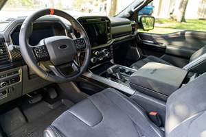 Furrd F-150 Raptor R 2023 Gasolina, Bajo Kilometraje - Product Image 3