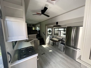 New 2026 Keystone M-o-n-t-a-n-a H-i-g-h C-o-u-n--t-r-y 373RD - Product Image 4