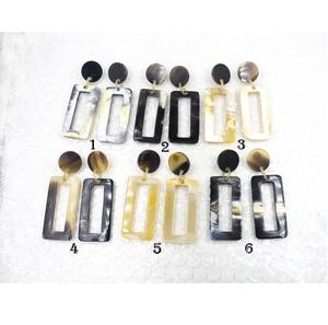 Pendientes de Cuerno de Búfalo Negro Natural, Joyería de Estilo Bohemio - Product Image 1