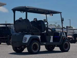 Carrito de Golf Eléctrico de 3-4 Plazas, Listo para Enviar, Batería de Litio de 72V, 50-70 km/h, Autonomía de 30-50 km, Frenos de Disco Delanteros, Capacidad de Subida de 20-25 Grados - Product Image 3
