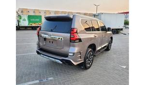 Berline d'occasion 2020, conduite à gauche, moteur essence atmosphérique >8L, transmission intégrale, boîte automatique, sièges en cuir R18, régulateur de vitesse adaptatif - Product Image 4