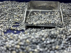 Bort Industrial Natural Diamond Grit Core Drill Bit Modèle ND-1 16/18-120 Mesh pour un forage de noyau efficace Abrasifs Blast Media - Product Image 4