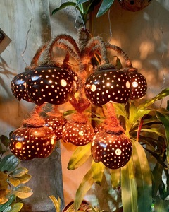 Lámpara de cáscara de coco de Vietnam de alta calidad, lacado de Color Natural hecho a mano, varios estilos, precio barato al por mayor - Product Image 1