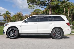 Mercedes-AMG GLS 63 2019 impecable - Product Image 4