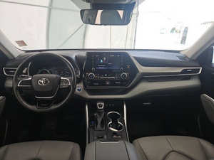 Auto Usado de Calidad a Precio Accesible, Toyota Highlander 2021, Volante a la Izquierda - Product Image 2
