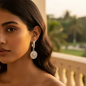 Boucles d'oreilles pendantes en or blanc plaqué or 18 carats pour femmes avec accents de perles et de diamants - Product Image 1