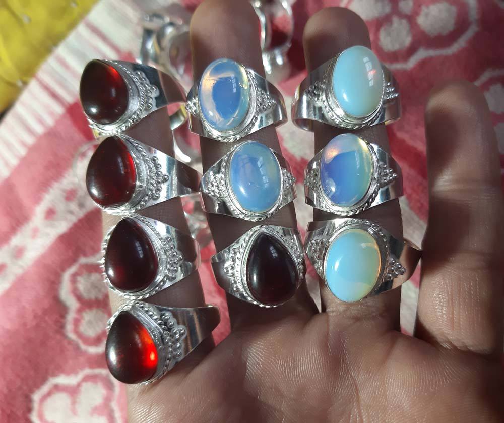 เช่นเดียวกับภาพ