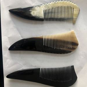 หวีทำจากเขาควายธรรมชาติ ขัดเงา ทนทาน สำหรับผมเรียบลื่น เงางาม และดูแลเส้นผมให้แข็งแรง ป้องกันไฟฟ้าสถิต - Product Image 1