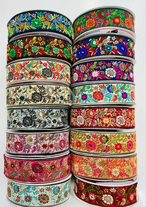 Tissu de dentelle Jacquard de luxe 100% doux avec des motifs exquis pour les robes de soirée de mariée chaussures décoration de la maison projets d'artisanat - Product Image 4