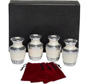 Urne commémorative artisanale de style américain, boîte de 4 en perle blanche - Product Image 2