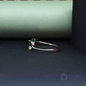 Pulsera rígida de diamantes con forma de corazón para mujer, chapado en oro blanco sólido de 18kt para regalo de aniversario - Product Image 5