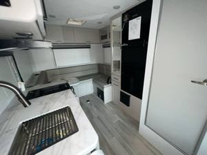 Remolques de Viaje Tipo Camper T-h-o-r C-o-l-e-m-a-n 19E-Z-C de Calidad 2026 para un Viaje en RV Cómodo - Product Image 5