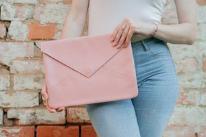 Étui de protection pour ordinateur portable en cuir véritable 13-16 pouces unisexe, fait à la main, personnalisé, style vintage, pour une utilisation quotidienne et décontractée au bureau - Product Image 2