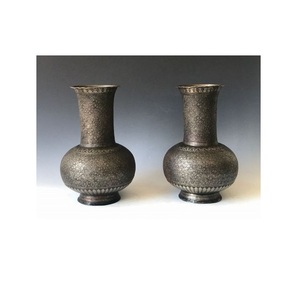 Vase à fleurs moderne de luxe personnalisé pour les hôtels et les mariages Décoration intérieure en métal durable et en fer Design d'usine - Product Image 6