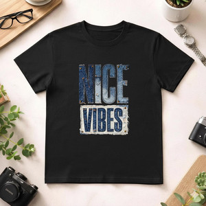 T-Shirt Unisex 100% Cotone 210GSM, Vestibilità Oversize Casual, Stampa Serigrafica Frontale e DTG, Maglietta Compressa - Product Image 1
