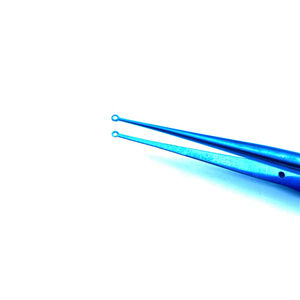 Pince à pointe annulaire manuelle en acier inoxydable de haute qualité 18cm Instruments de microchirurgie des yeux Pince d'ophtalmologie à trou fin CE - Product Image 4