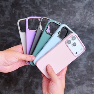 เคสโทรศัพท์แบบวงแหวนแม่เหล็ก PU ผิวสัมผัสซิลิโคนเรียบง่าย OEM ODM พร้อมกรอบเลนส์โลหะ สำหรับ iPhone 15 16 17 18 Pro Max - Product Image 6
