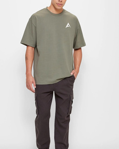 T-shirts populaires à haute demande pour hommes 100% coton tissu doux avec logo personnalisé impression numérique et broderie - Product Image 5