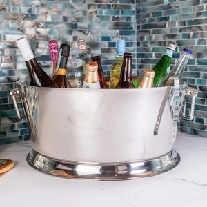 Refroidisseur à vin en métal champagne élégant pour les hôtels, les services de traiteur et les bars à domicile, offrant une performance de refroidissement fiable des boissons en gros - Product Image 2