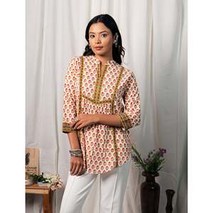 Blusa de Algodón Blanca y Amarilla para Mujer, Estampada a Mano, con Bordado Floral, Cuello Asimétrico, Tallas XS a XL, Tela Popelina - Product Image 1