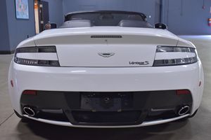 Excellent état, Aston Martin V8 Vantage S Roadster d'occasion, 2014 - Product Image 2