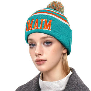 Bonnet tricoté d'hiver chaud pour hommes et femmes Logo personnalisé Patch Fleece Pattern Woven Label Beanie Hat With Poem - Product Image 4