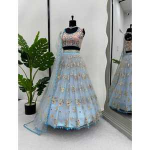 Lehengha détaille le fil de travail de filet de papillon de tissu avec la taille de sequnce jusqu'à 44 intérieurs - Product Image 1