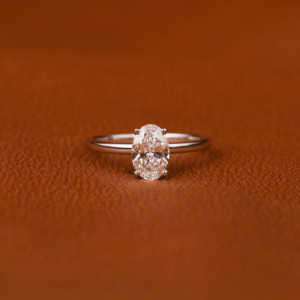 Oval Cut Lab Creado Diamante 14KT Anillo de compromiso chapado en oro sólido Lujo Estilo clásico Moda Anillo de ajuste solitario - Product Image 2